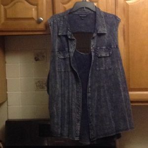 Whitewash Sleeveless Backless Women's Blouse